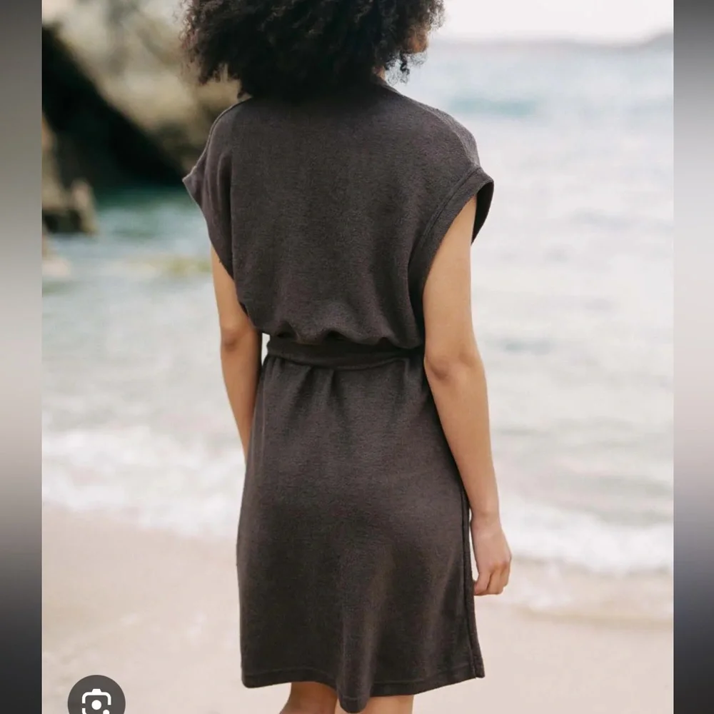 Harly Jae Coco Terry cover-up size s/m NWOT - Picture 3 of 10